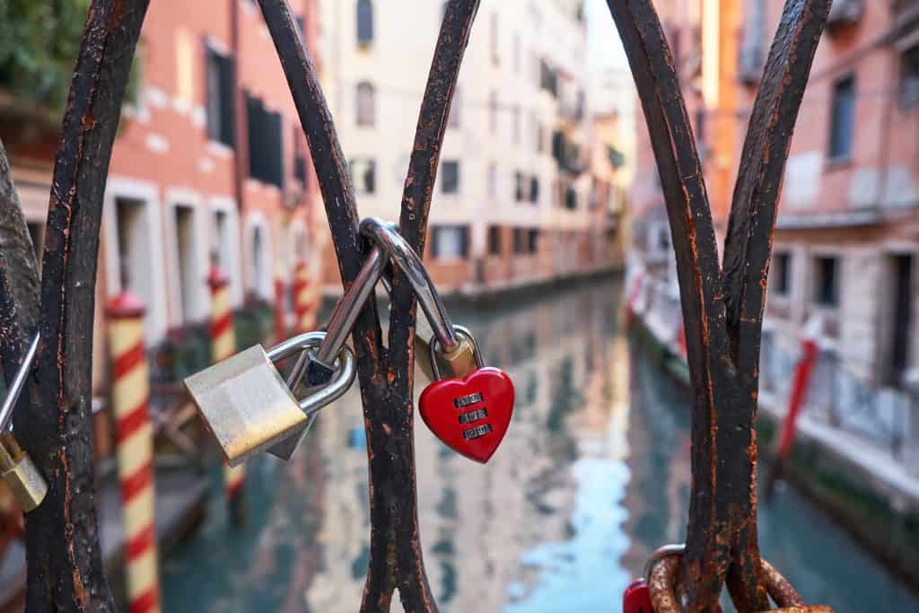 romantic-italian-phrases-learn-to-express-your-love-in-italian-lingomee